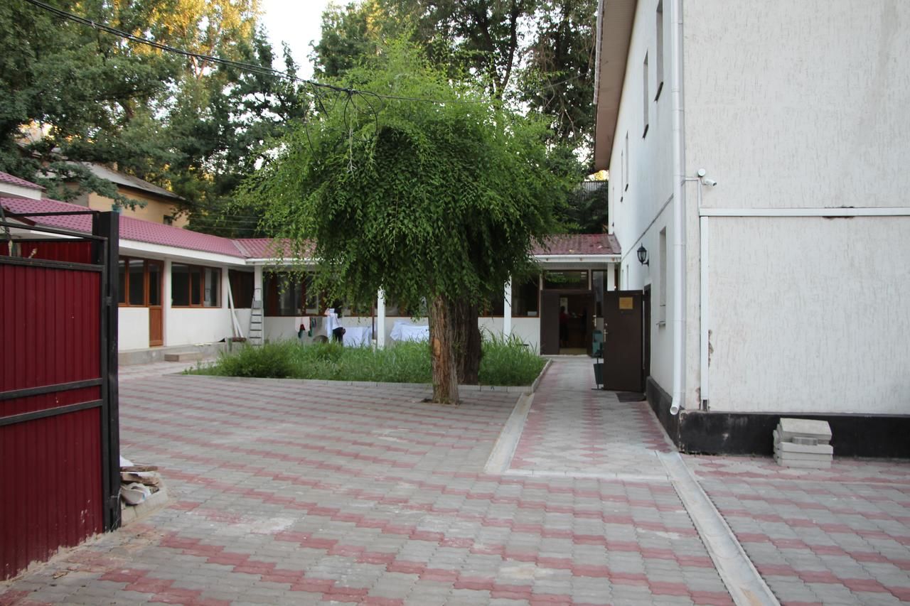 Хостелы Almaty Five Seasons Hotel&Hostel Алматы-20