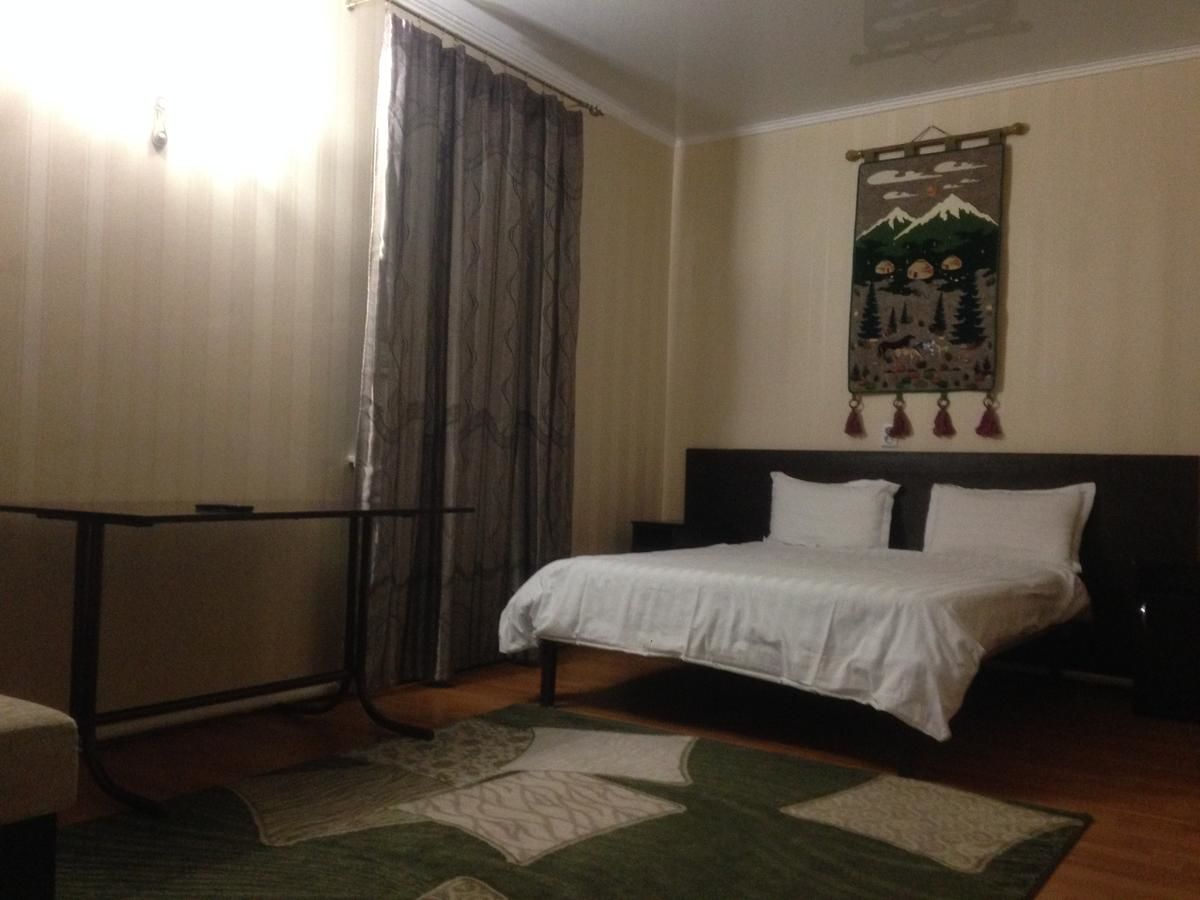 Хостелы Almaty Five Seasons Hotel&Hostel Алматы-46