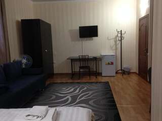 Хостелы Almaty Five Seasons Hotel&Hostel Алматы Двухместный номер «Комфорт» с 1 кроватью-15