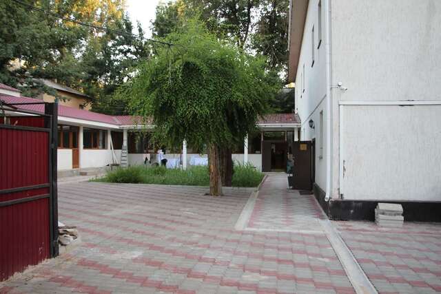 Хостелы Almaty Five Seasons Hotel&Hostel Алматы-19