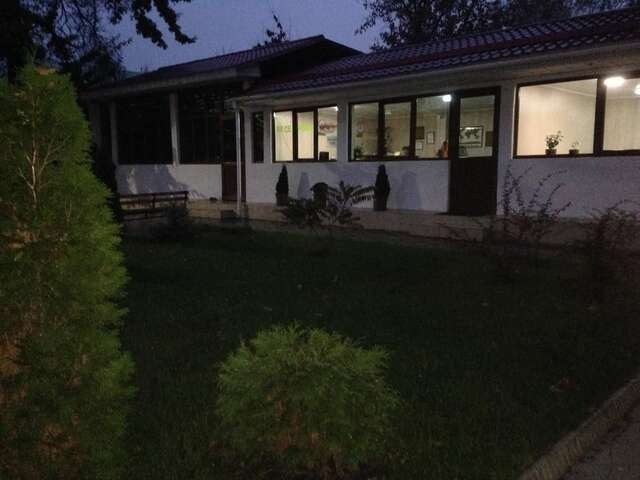 Хостелы Almaty Five Seasons Hotel&Hostel Алматы-35