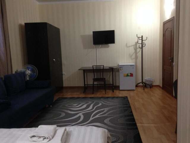 Хостелы Almaty Five Seasons Hotel&Hostel Алматы-56